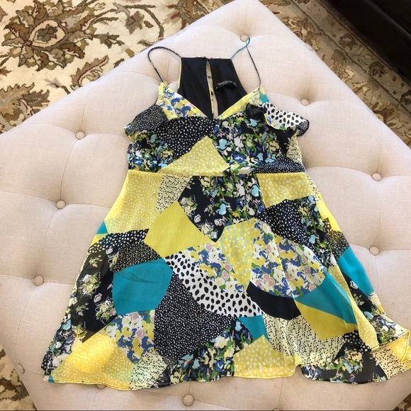 Zara Dresses & Skirts - Zara Green Floral Pattern Dress Sz Small